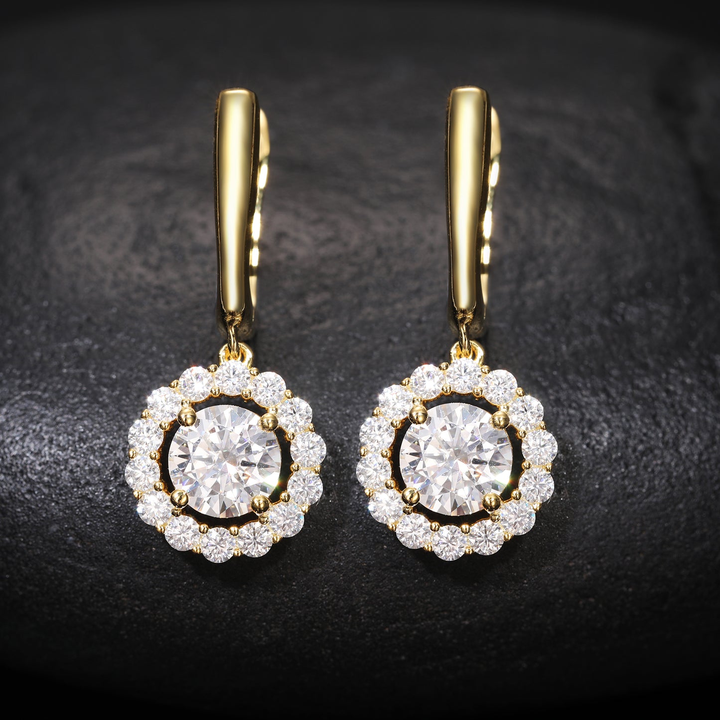 Dangling round cut earrings